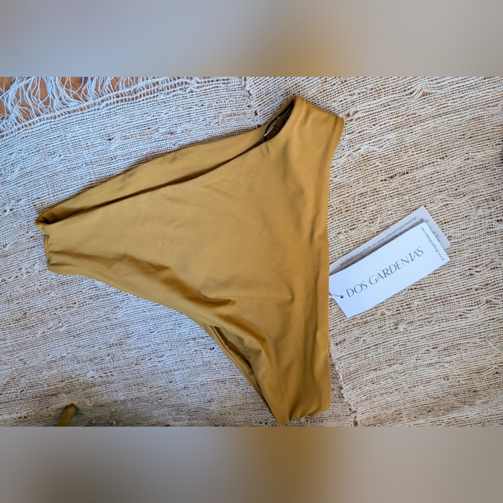 Dos Gardenias Bikini Bottom in Honey Mustard NWT